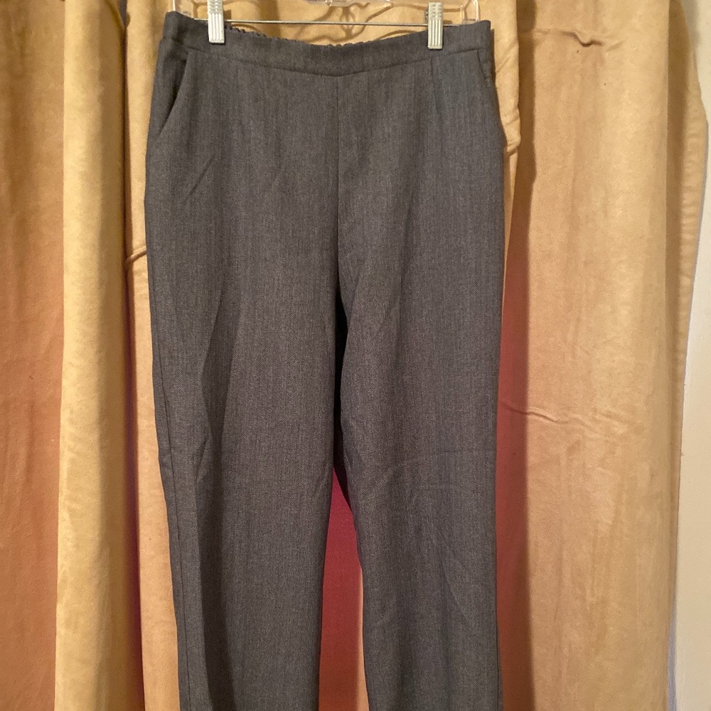 Allision Daley slack size 10 stretch